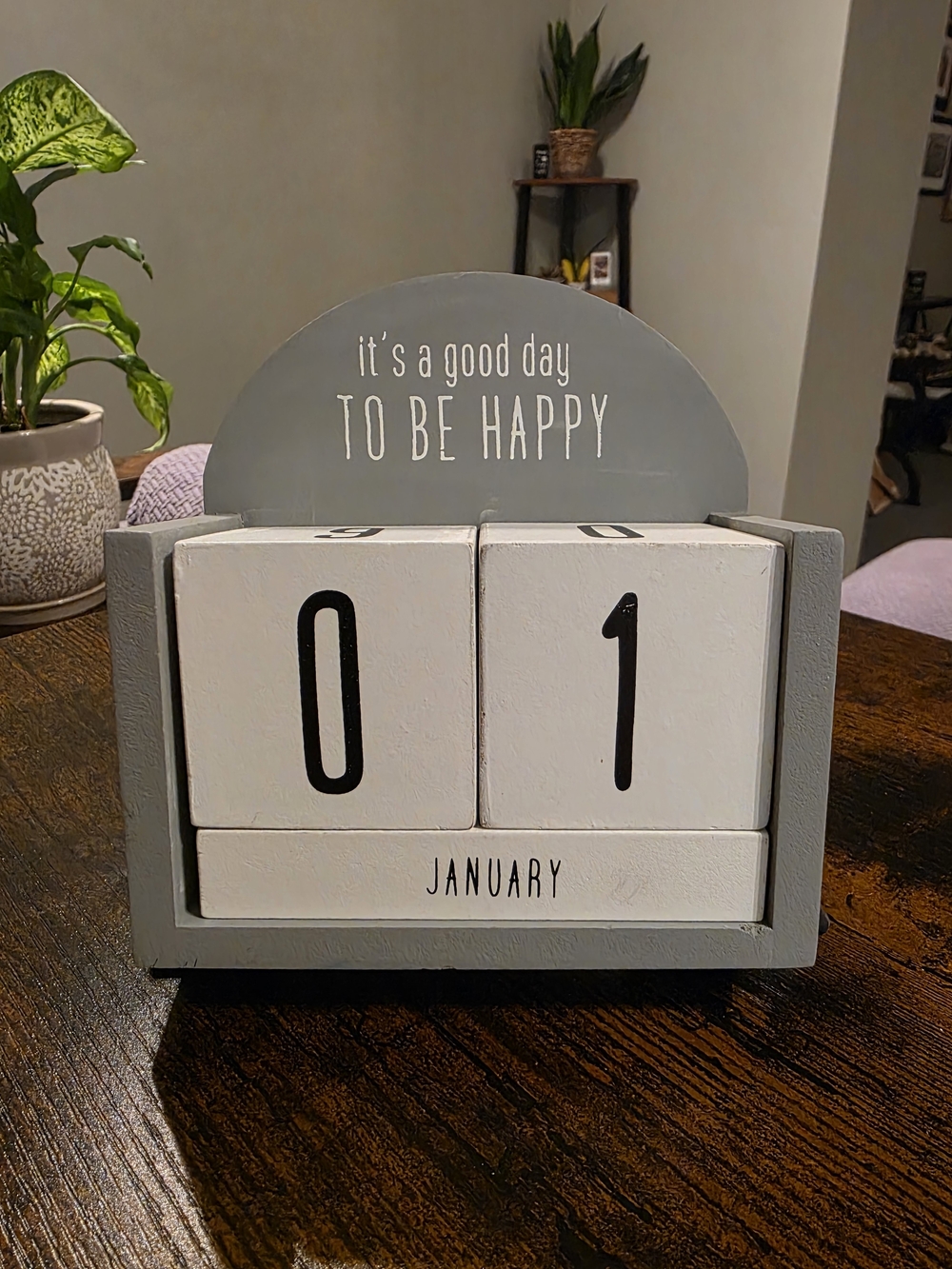 Wooden It's a Good Day Perpetual Desk Calendar - Gray and White